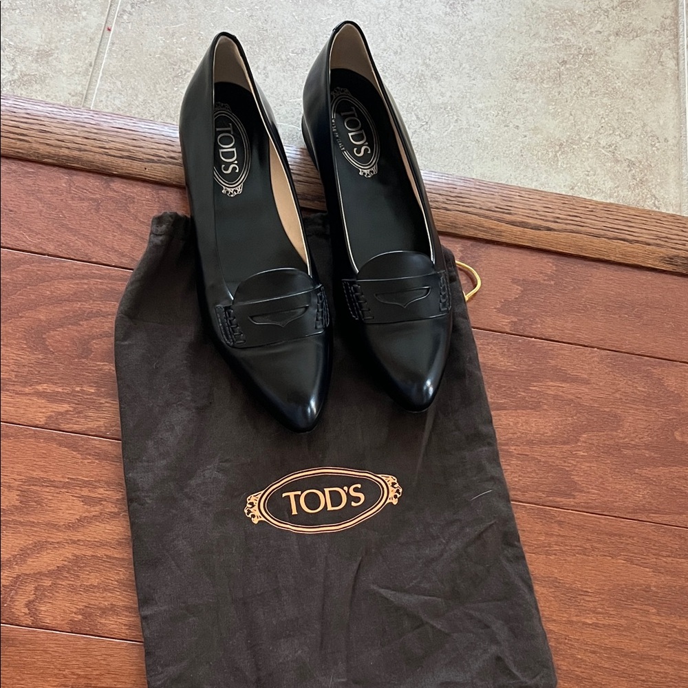 Tod's Black Leather Heels for Women